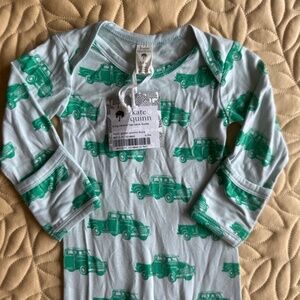 Kate Quinn footie NWT